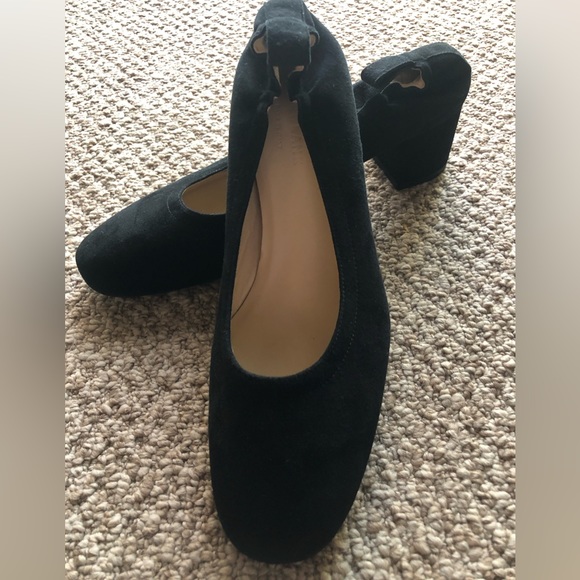 Everlane Shoes - Everlane NWOT suede black square heel size 9.5